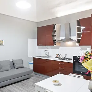 https://donna-rosa-apartment.barihotels.org